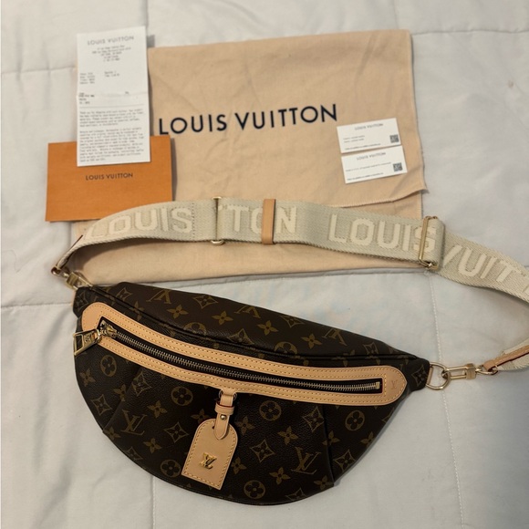 BNWT- Louis Vuitton Highrise MNG crossbody- bumbag - Picture 15 of 16